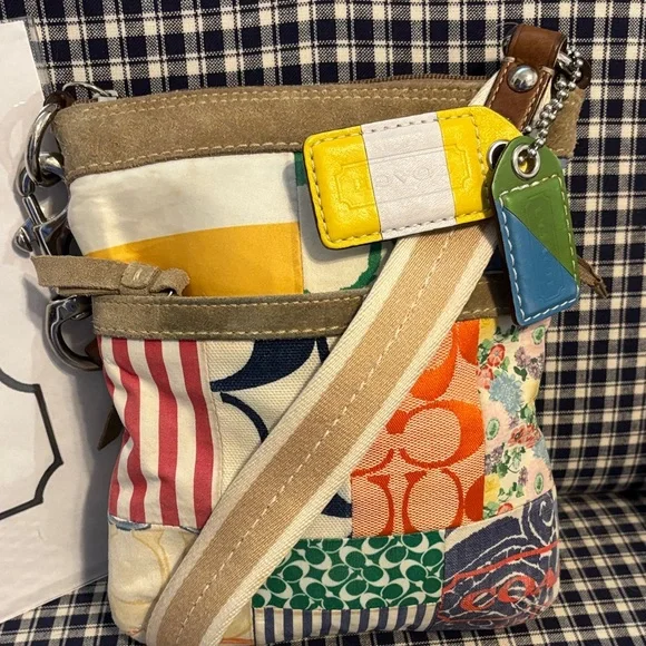 Coach Hamptons Patchwork Crossbody Bag - Picture 2 of 11